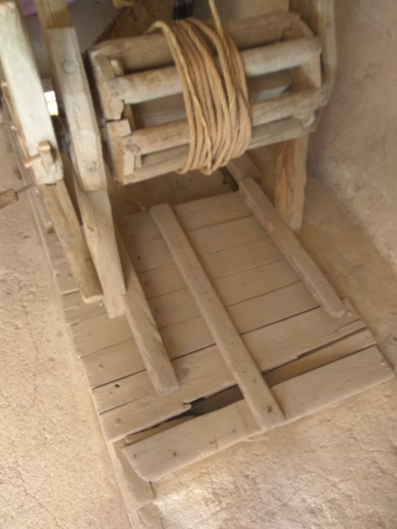 Механизм подъема наверху